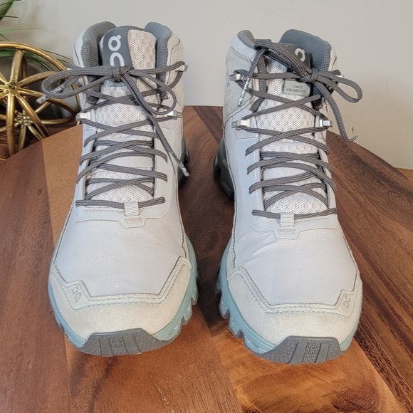 On Running Cloudridge Hiking Boot  Womens Size 7 High Top Sneaker Athletic Shoes - Picture 7 of 17